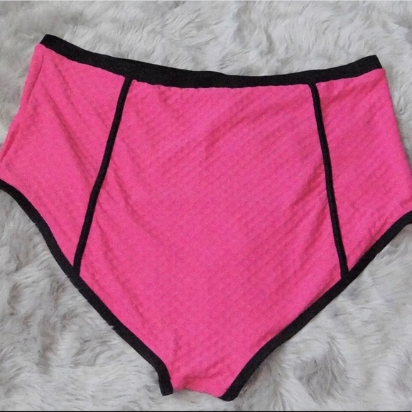 Pink plus swim bottoms - Picture 2 of 2